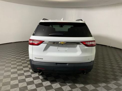Used 2020 Chevrolet Traverse LT FWD image 8