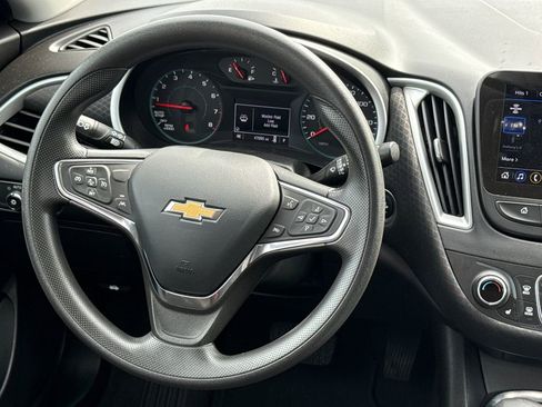 Used 2024 Chevrolet Malibu LT FWD image 13