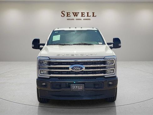Used 2024 Ford F350 King Ranch w/ FX4 Off-Road Package AWD/4WD image 8