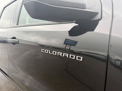 Used 2024 Chevrolet Colorado Trail Boss w/ Advanced Trailering Package AWD/4WD image 10