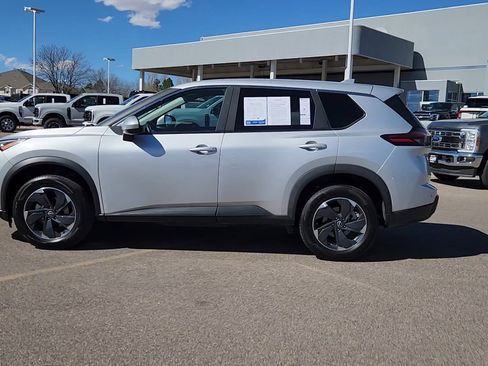 Used 2025 Nissan Rogue SV AWD/4WD image 23