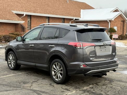 Used 2017 Toyota RAV4 Limited image 5