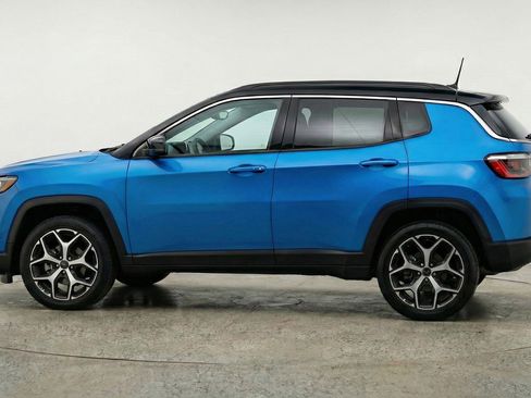 Used 2025 Jeep Compass Limited image 4