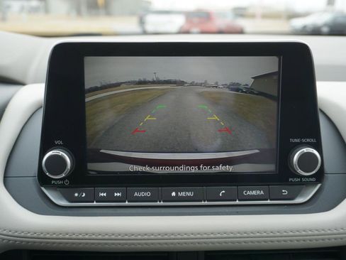 Used 2023 Nissan Rogue SV w/ SV Premium B Package image 13