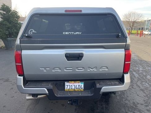 Used 2025 Toyota Tacoma SR5 image 5