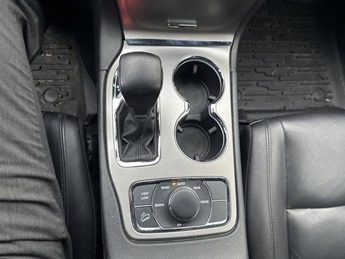 Used 2020 Jeep Grand Cherokee Limited w/ Premium Lighting Group image 20