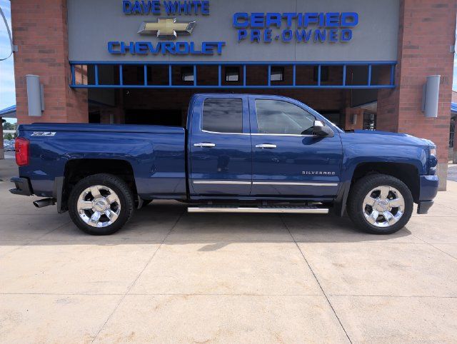 Used 2017 Chevrolet Silverado 1500 LTZ Z71 w/ LTZ Plus Package AWD/4WD image 10