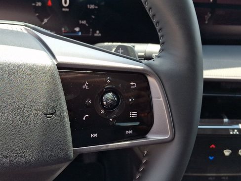 Certified 2025 Nissan Murano SV AWD/4WD image 22