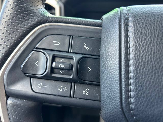 Used 2025 Toyota 4Runner SR5 AWD/4WD image 22