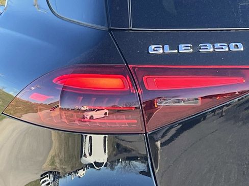 Used 2025 Mercedes-Benz GLE 350 4MATIC image 9