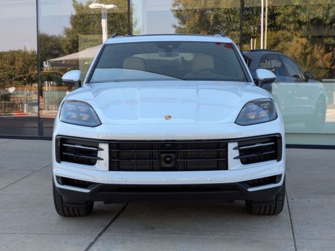 Certified 2026 Porsche Cayenne AWD/4WD image 6