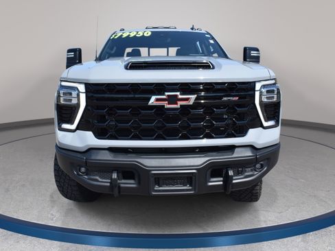 Used 2024 Chevrolet Silverado 2500 ZR2 w/ ZR2 Bison Edition AWD/4WD image 3