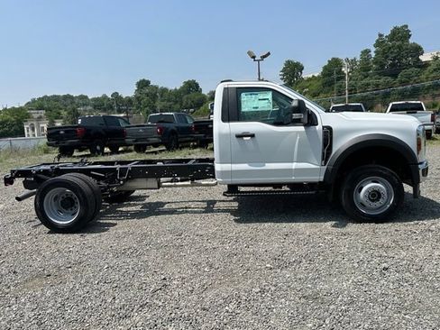 New 2026 Ford F550 4x4 Regular Cab Super Duty image 4