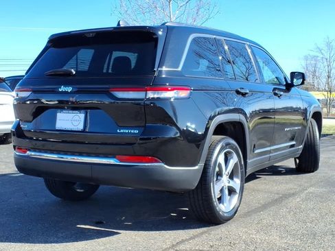 Used 2023 Jeep Grand Cherokee Limited w/ Luxury Tech Group II AWD/4WD image 3