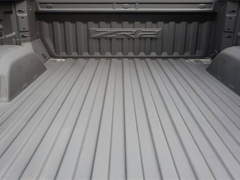 Used 2024 Chevrolet Silverado 1500 ZR2 image 38