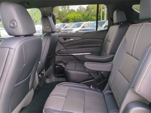 New 2026 Chevrolet Traverse High Country image 14