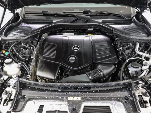 Used 2025 Mercedes-Benz GLC 350e 4MATIC image 27