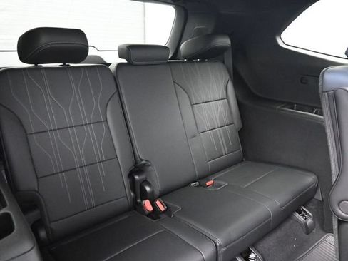 New 2026 Buick Enclave Avenir w/ Super Cruise Package FWD image 18