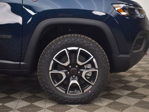 New 2026 Jeep Compass Trailhawk AWD/4WD image 10