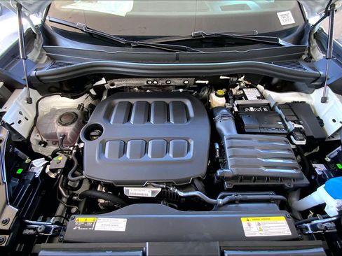 Used 2026 Volkswagen Tiguan SE R-Line FWD image 16