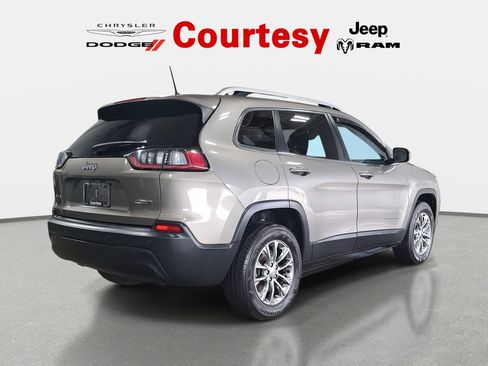 Used 2020 Jeep Cherokee Latitude Plus w/ Comfort/Convenience Group AWD/4WD image 5