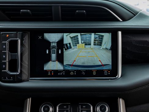 Used 2024 GMC Yukon Denali w/ Denali Reserve Package image 27