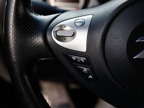 Used 2010 Nissan 370Z Touring image 25