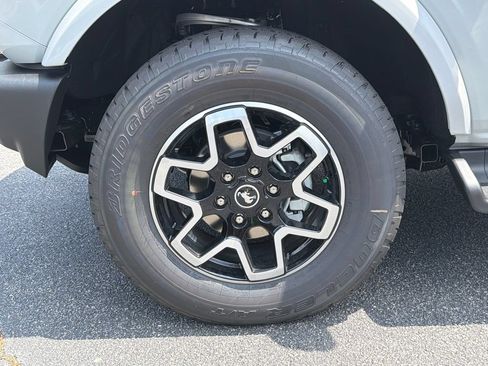 New 2026 Ford Bronco Outer Banks AWD/4WD image 11