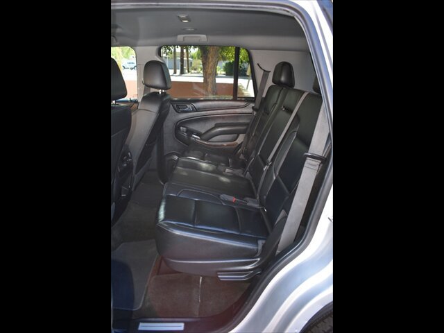 Used 2018 Chevrolet Tahoe LT w/ Luxury Package RWD image 19
