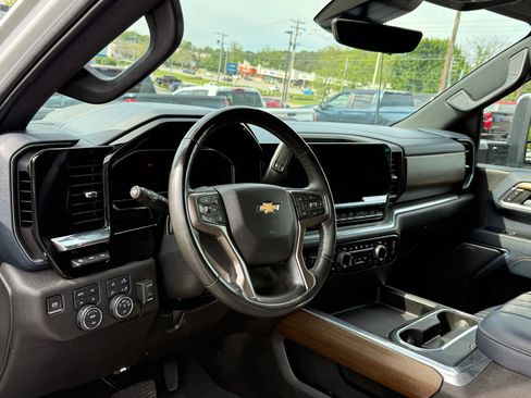Certified 2024 Chevrolet Silverado 2500 High Country w/ Technology Package AWD/4WD image 13