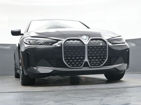 Used 2023 BMW i4 eDrive35 RWD image 41