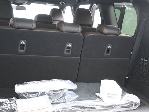 New 2026 Nissan Armada SL image 22