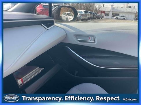 Used 2024 Toyota Corolla SE image 32