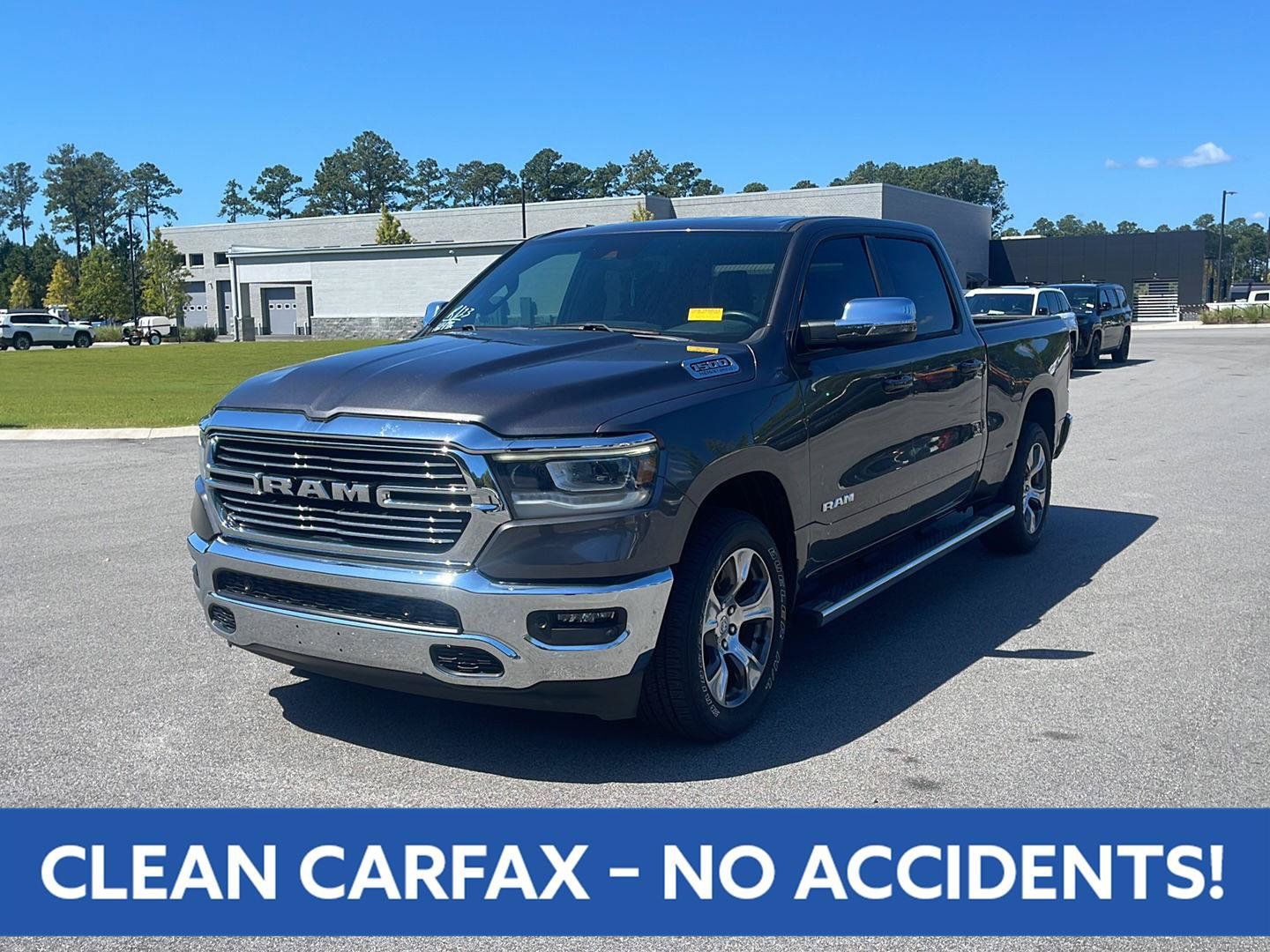 Used 2023 RAM 1500 Laramie AWD/4WD image 3