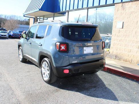 Used 2017 Jeep Renegade Latitude w/ Safety & Security Group image 5