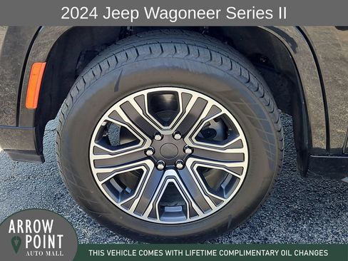 Used 2024 Jeep Wagoneer Series II w/ Flexible Seating Group RWD image 16
