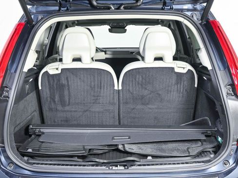 Certified 2024 Volvo XC90 B5 Plus w/ Protection Package Premier AWD/4WD image 32