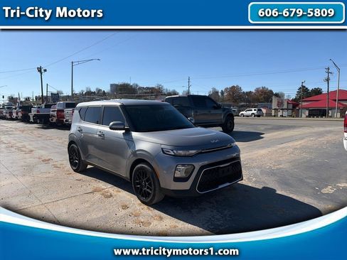 Used 2022 Kia Soul LX w/ Technology Package image 1