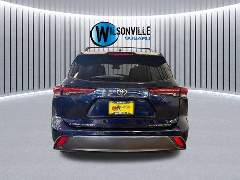 Used 2021 Toyota Highlander Limited AWD/4WD image 5