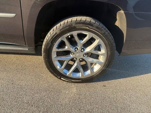 Used 2017 Cadillac Escalade ESV Premium Luxury image 58