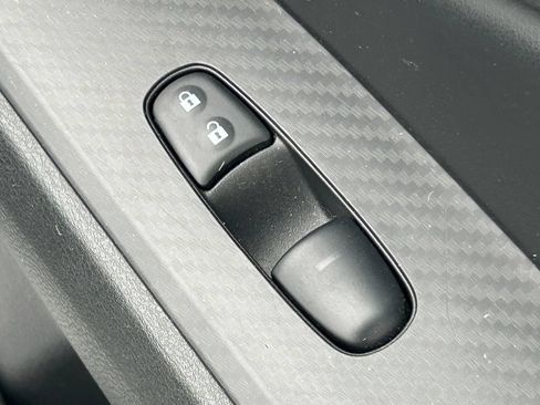 Used 2024 Nissan Altima 2.5 SV FWD image 33