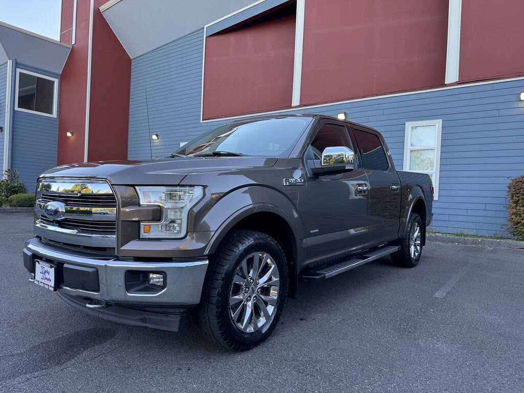 Used 2017 Ford F150 Lariat w/ Equipment Group 502A Luxury AWD/4WD image 4
