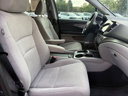 Used 2020 Honda Pilot EX image 30