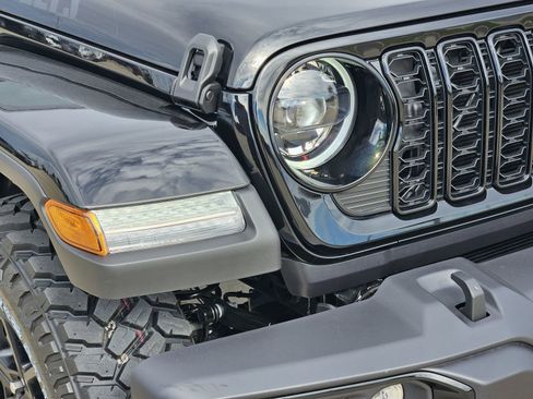 New 2026 Jeep Gladiator Willys image 9