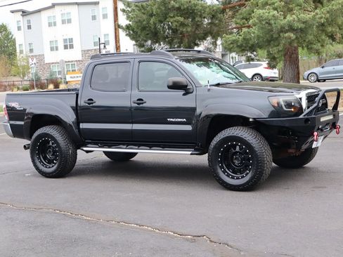 Used 2010 Toyota Tacoma 4x4 Double Cab image 2