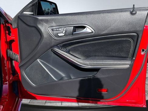 Used 2019 Mercedes-Benz CLA 250 image 14