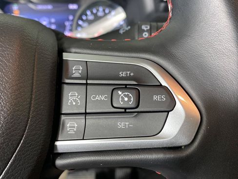 Used 2022 Jeep Compass Trailhawk w/ Sun and Sound Group AWD/4WD image 12
