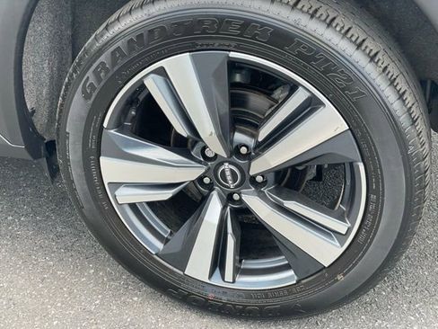 Certified 2023 Nissan Rogue SL AWD/4WD image 20