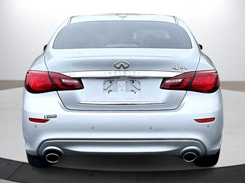 Used 2018 INFINITI Q70 L 3.7 image 7