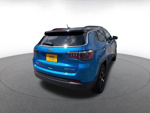 Used 2025 Jeep Compass Limited image 17